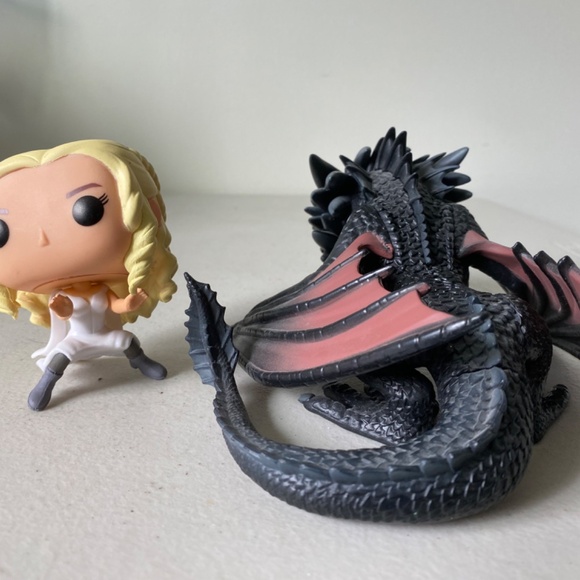 2016 Funko POP! Rides Game of Thrones Daenerys & Drogon Vinyl Figures Dragon - Picture 13 of 16